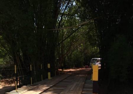 Prefeitura finaliza recuperao da ponte do Kamioca na estrada velha de Ocauu