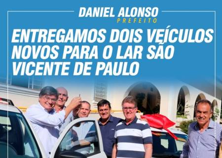 Entregamos dois veculos novos para o Lar So Vicente de Paulo 