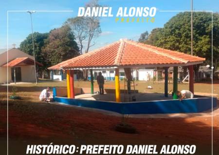 HISTRICO: Prefeito Daniel Alonso entrega praa, quiosque e estrutura para convivncia e lazer 