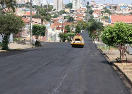 Prefeitura e Codemar seguem com o recapeamento de ruas da cidade