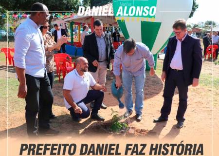 Prefeito Daniel faz histria ao entregar urbanizao e qualidade de vida no Distrito de Dirceu