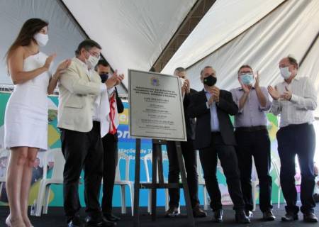 Em dia histrico, prefeito e Governo Federal inauguram 100% das obras do tratamento de Marlia